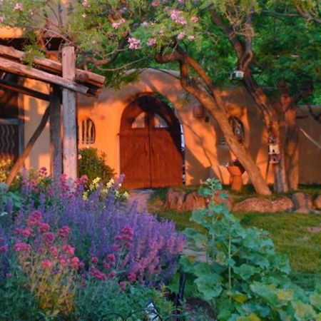 Old Taos Guesthouse B&B ภายนอก รูปภาพ