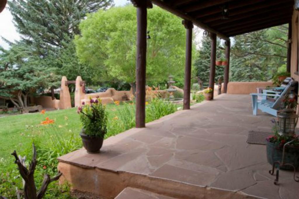 Old Taos Guesthouse B&B ภายนอก รูปภาพ
