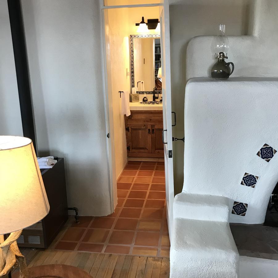Old Taos Guesthouse B&B ภายนอก รูปภาพ