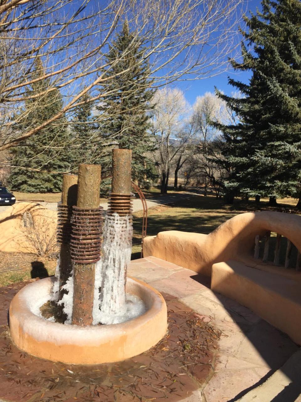 Old Taos Guesthouse B&B ภายนอก รูปภาพ